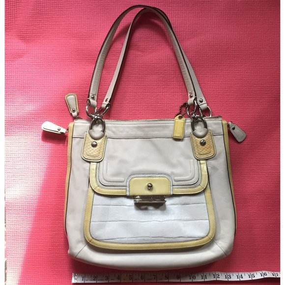COACH Kristin Spectator Handbag  with 🐍  EXPANDABLE  Sides  👀 EUC - Picture 1 of 10